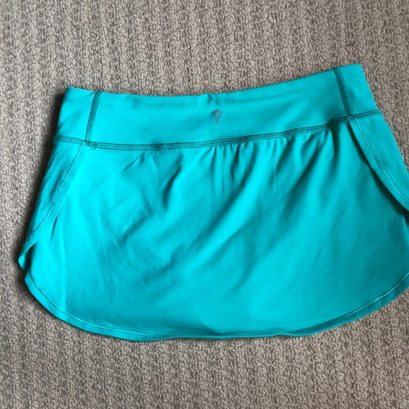 Ivivva by Lululemon kids running skort - Picture 2 of 2
